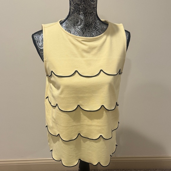 Ann Taylor Tops - Ann Taylor Light Yellow Scalloped Tank Top